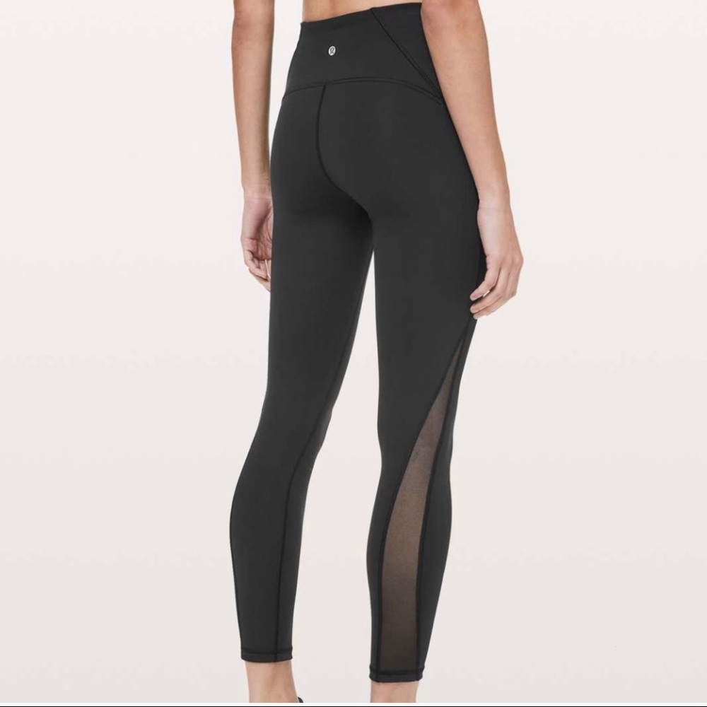LULULEMON LEGGINGS with Mesh on the bottom sides